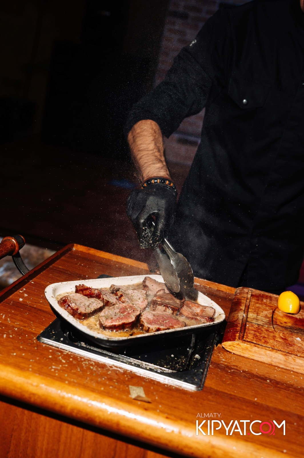 ZIYAFET STEAK HOUSE. КИПЯТКОМ АЛМАТЫ!