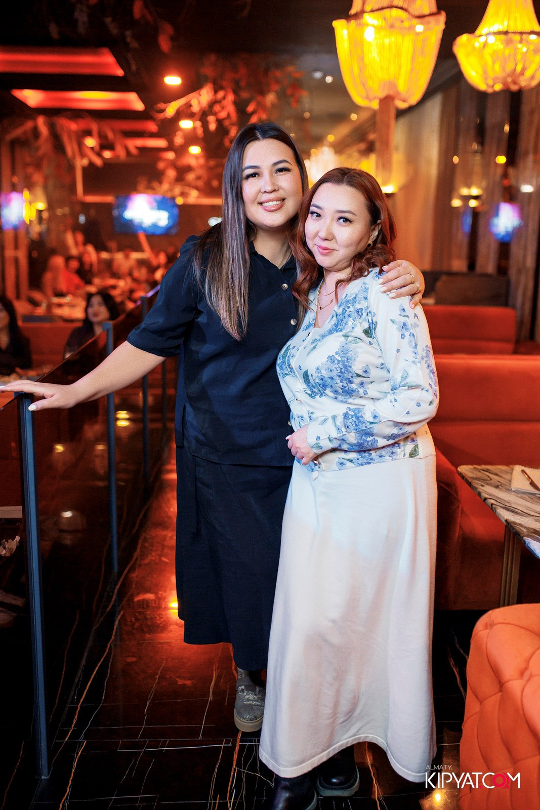 БАР ПАНАЕХАЛИ НА ДОСТЫК. КИПЯТКОМ АЛМАТЫ! Фотосъемка мероприятий в Алматы