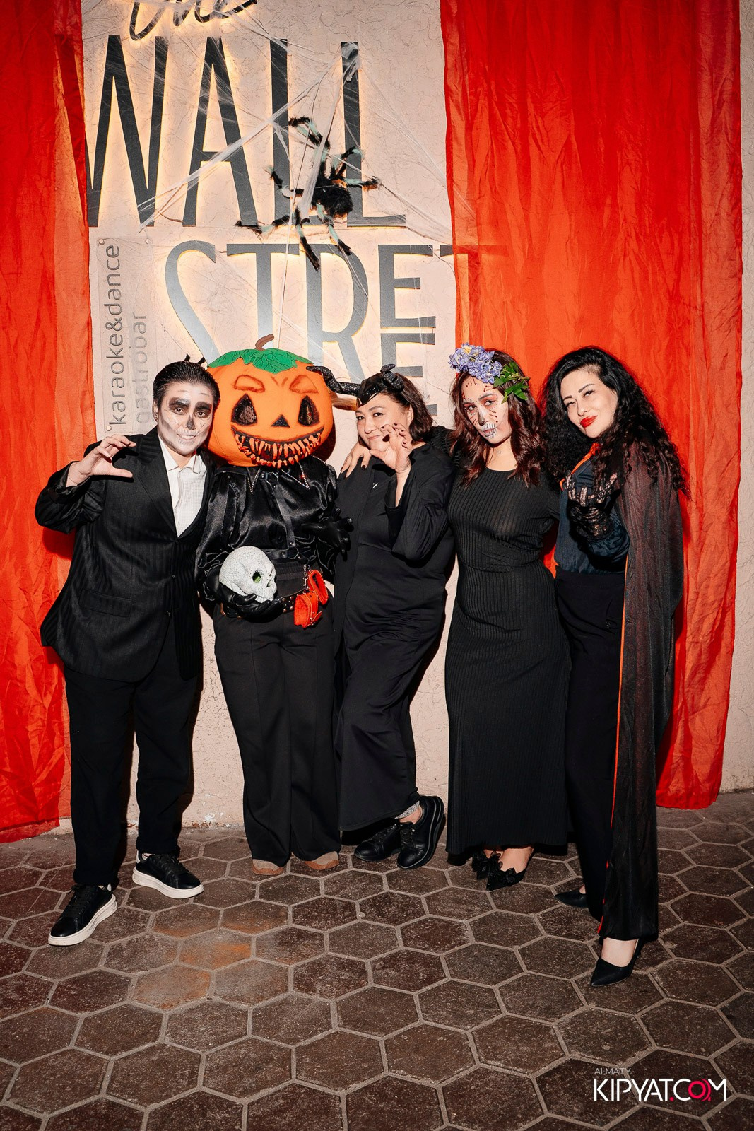 HALLOWEEN PARTY — THE WALL STREET. КИПЯТКОМ АЛМАТЫ!