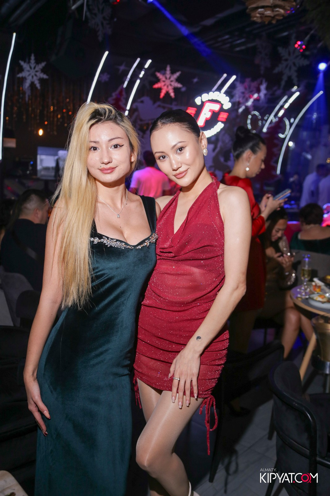 FRIENDS BAR & TERRACE. КИПЯТКОМ АЛМАТЫ! Фотосъемка мероприятий в Алматы