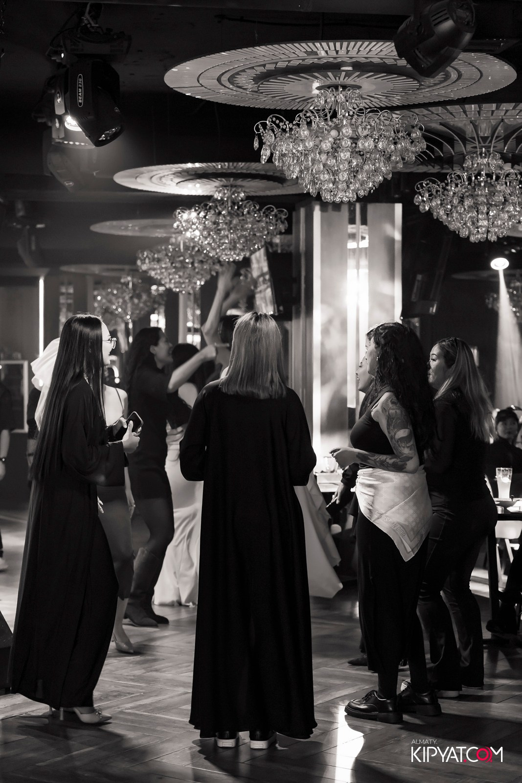 ЗАЯ, НА БИС. КИПЯТКОМ АЛМАТЫ!