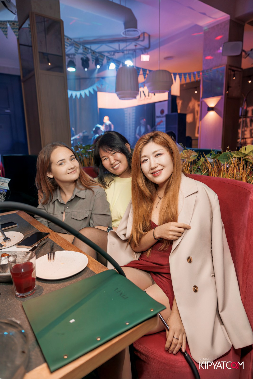 OKTOBERFEST — ПИНТА НА ТУЛЕБАЕВА. КИПЯТКОМ АЛМАТЫ!