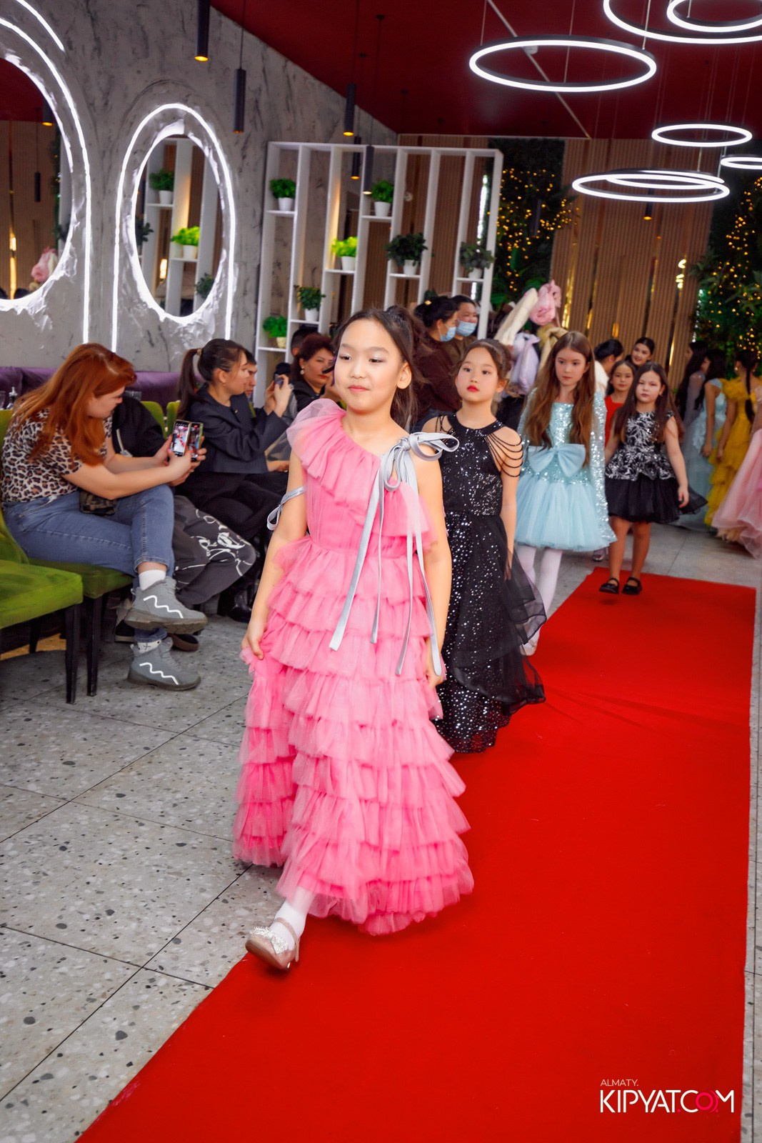 FASHION DAY 2025 КАФЕ ЖАКСЫЛЫК. КИПЯТКОМ АЛМАТЫ!