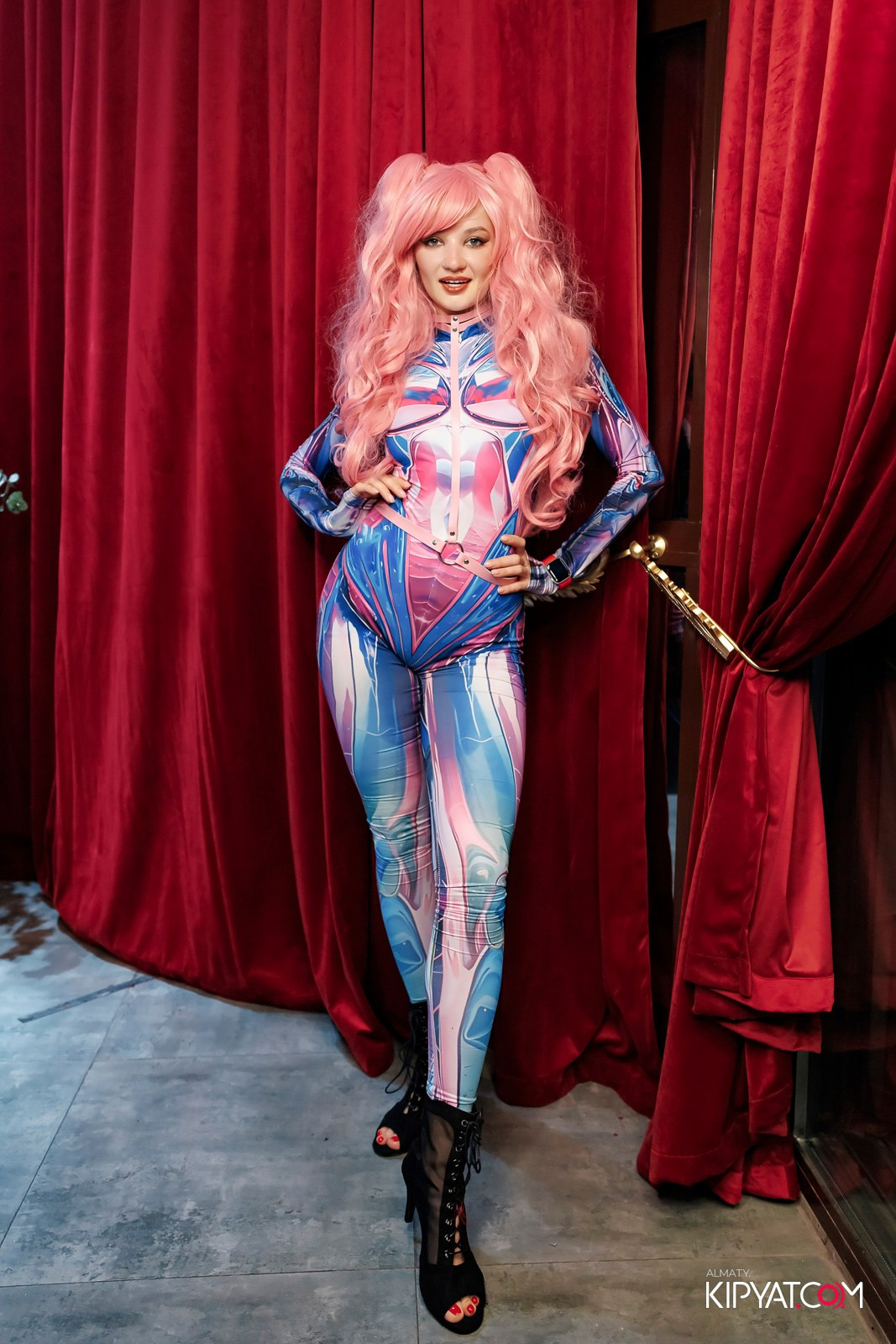 ЗАЯ, НА БИС. КИПЯТКОМ АЛМАТЫ!