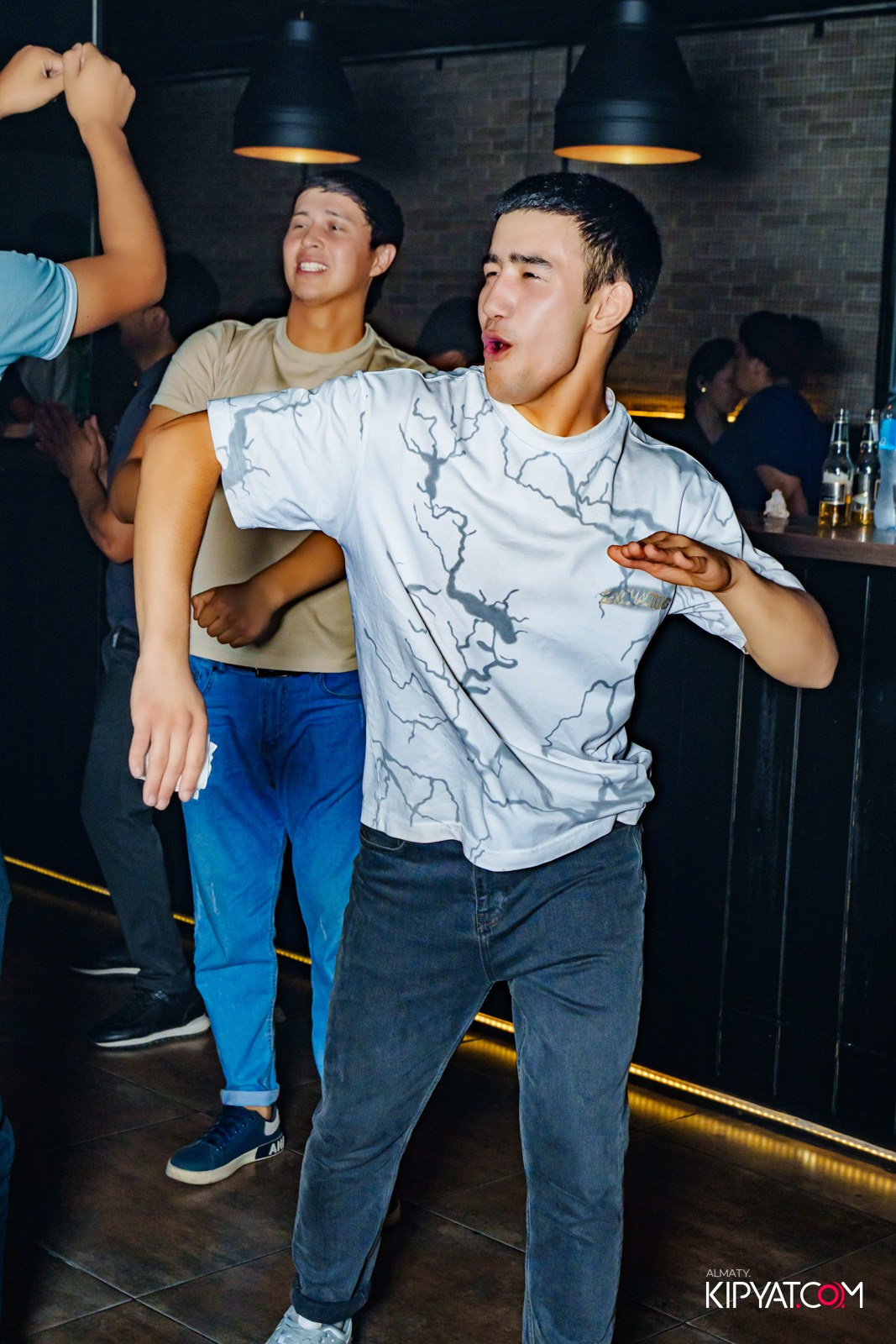 ARAGOSTA DISCO BAR. КИПЯТКОМ АЛМАТЫ!