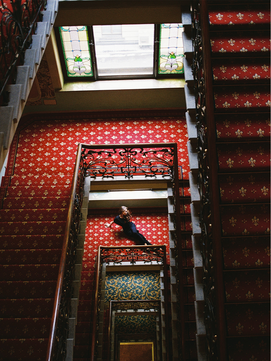 <A>. Плёночный фотограф Москва, Саша Звук