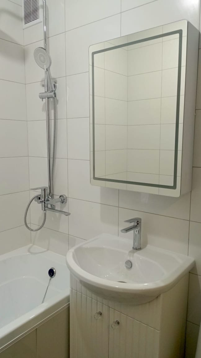 Ванная комната (ул. Карима Тинчурина д. 7). Ремонт санузла, туалета, ванной под ключ в Казани. Укладка плитки