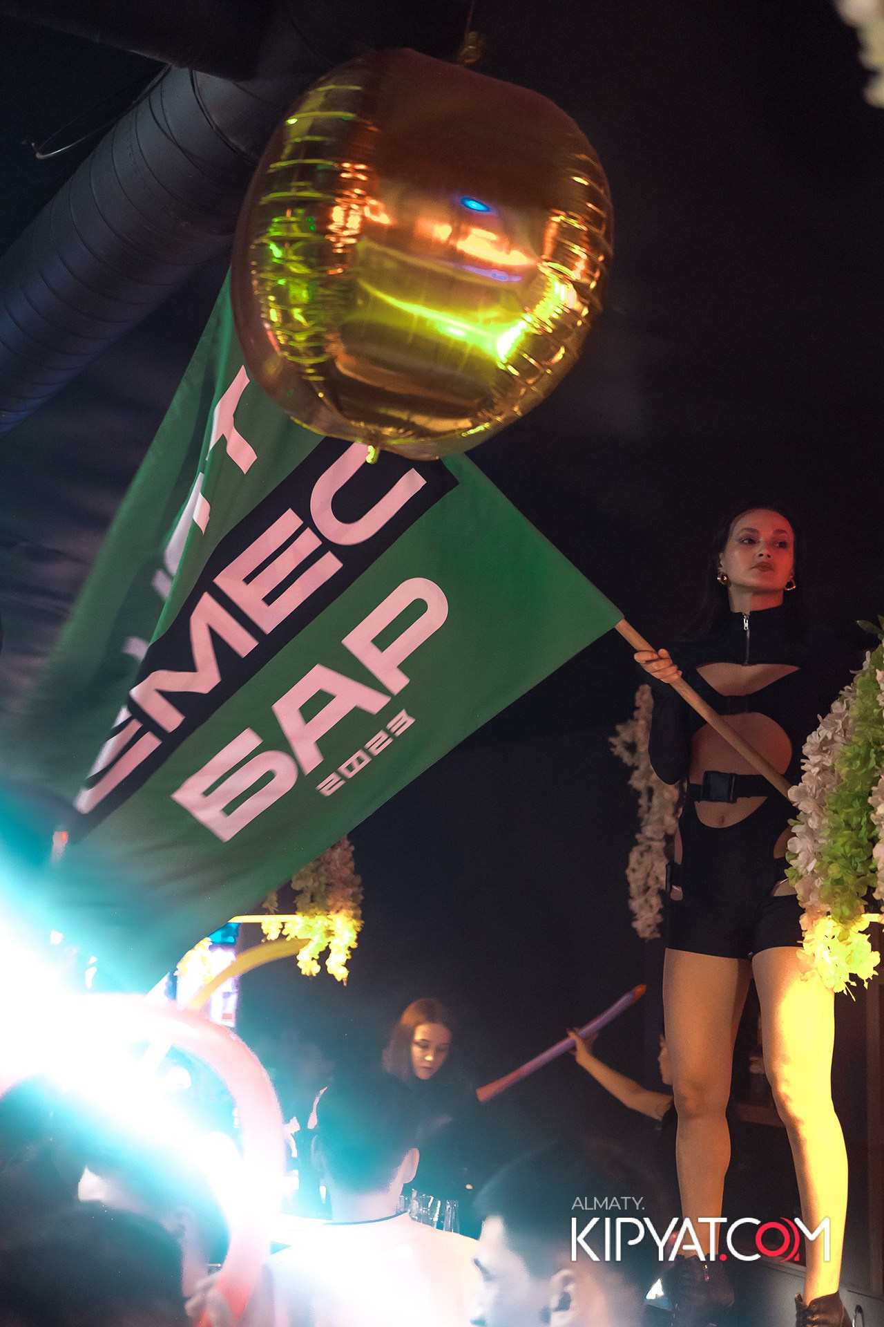 UYAT EMES BAR. КИПЯТКОМ АЛМАТЫ!