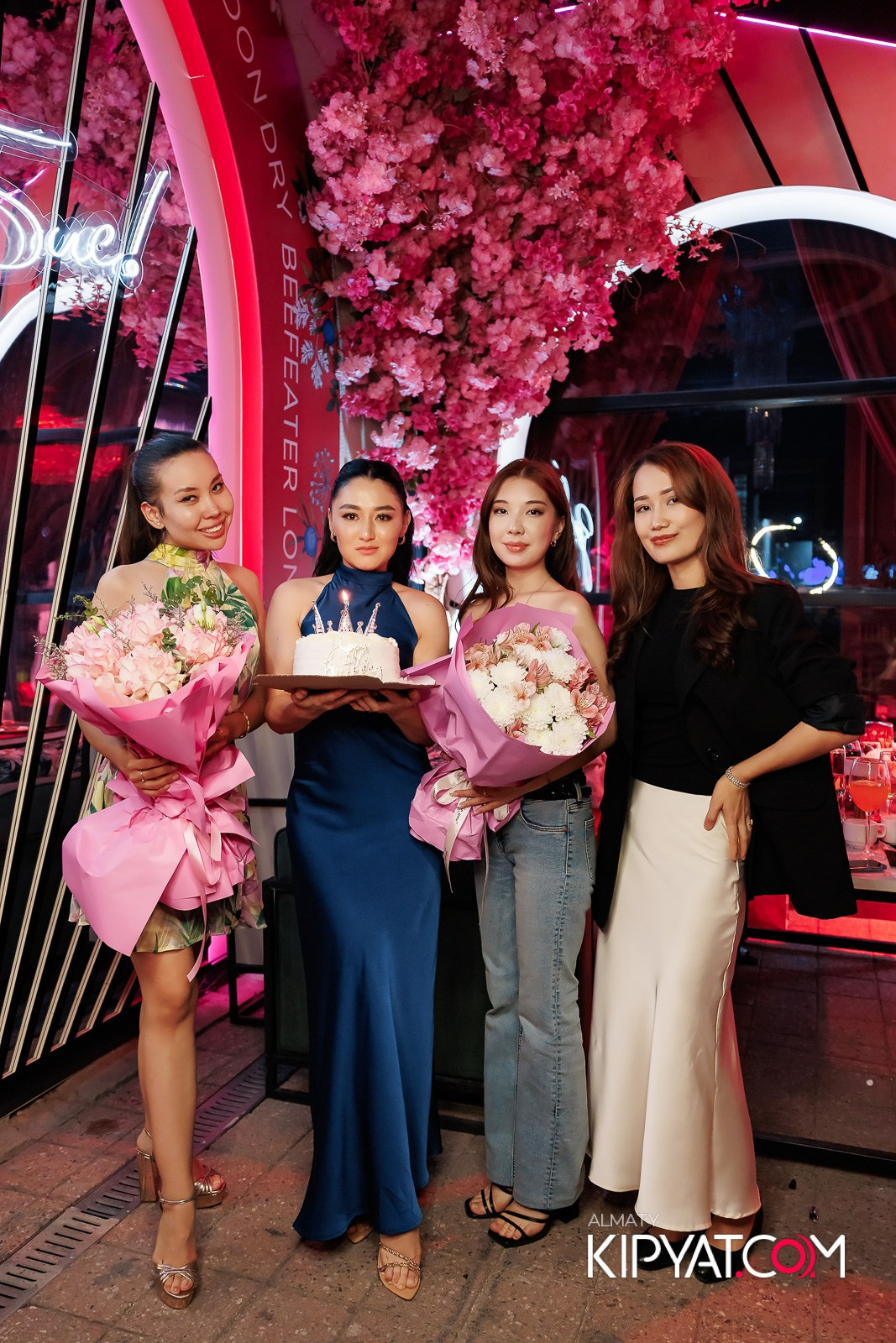 ЗАЯ, НА БИС. КИПЯТКОМ АЛМАТЫ!