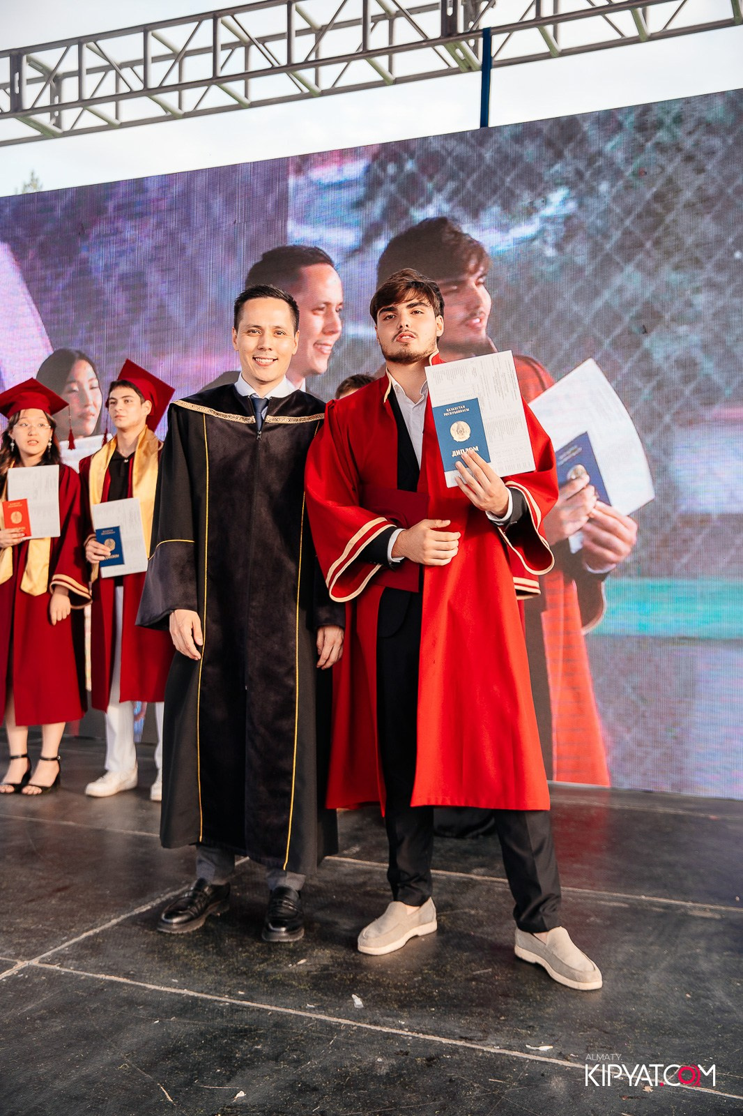 ВРУЧЕНИЕ ДИПЛОМОВ — НАРХОЗ КОЛЛЕДЖ. Part 4. КИПЯТКОМ АЛМАТЫ!