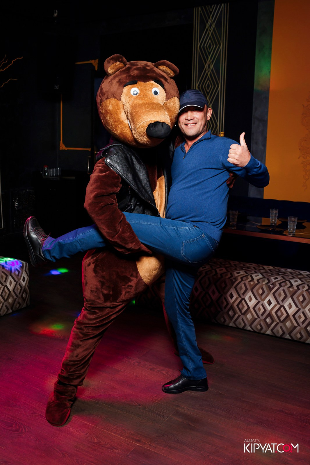 УХО И МЕДВЕДЬ НА ГАГАРИНА. КИПЯТКОМ АЛМАТЫ! Фотосъемка мероприятий в Алматы
