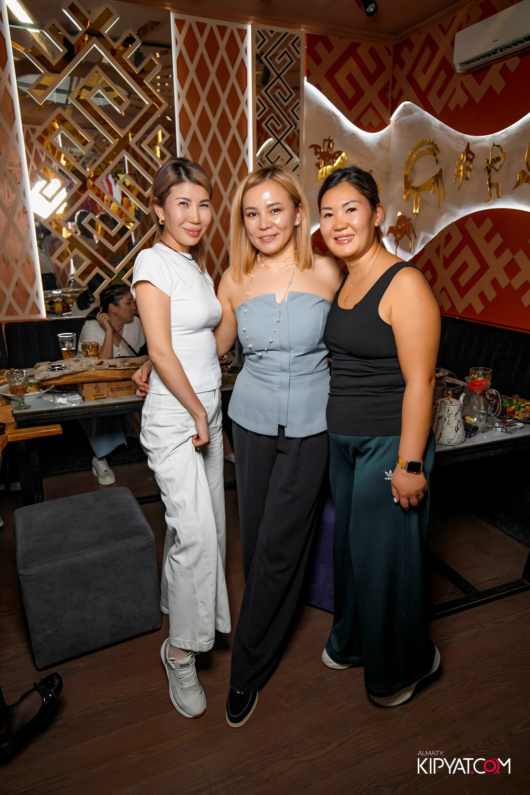 УХО И МЕДВЕДЬ НА ГАГАРИНА. КИПЯТКОМ АЛМАТЫ! Фотосъемка мероприятий в Алматы