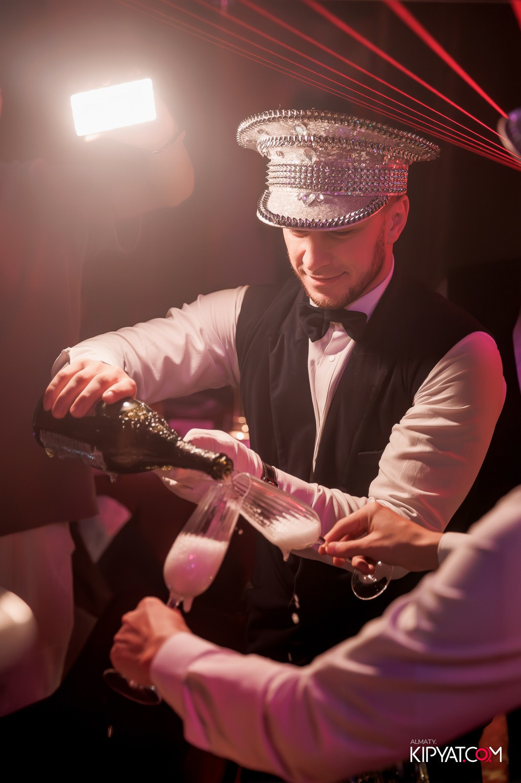 MARUV THE THEATER. КИПЯТКОМ АЛМАТЫ!