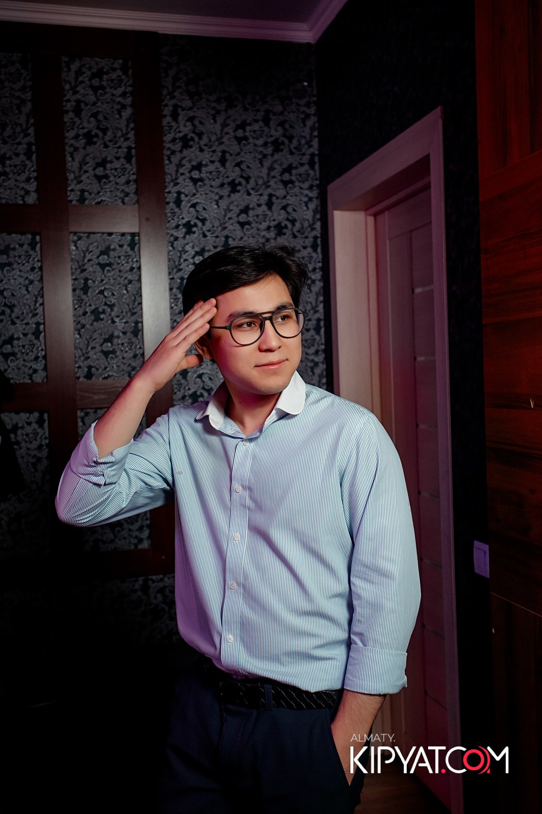 КАРАОКЕ-БАР РОЯЛЬ НА НУРМАКОВА. КИПЯТКОМ АЛМАТЫ!