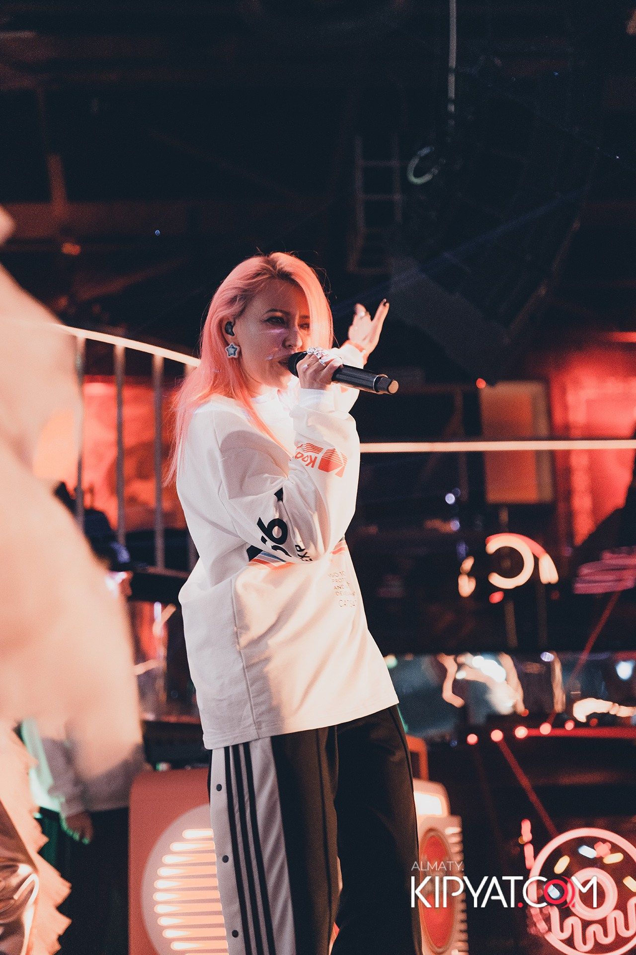 ВЫСТУПЛЕНИЕ ГРУППЫ ВИРУС SANTA BARBARA. КИПЯТКОМ АЛМАТЫ!