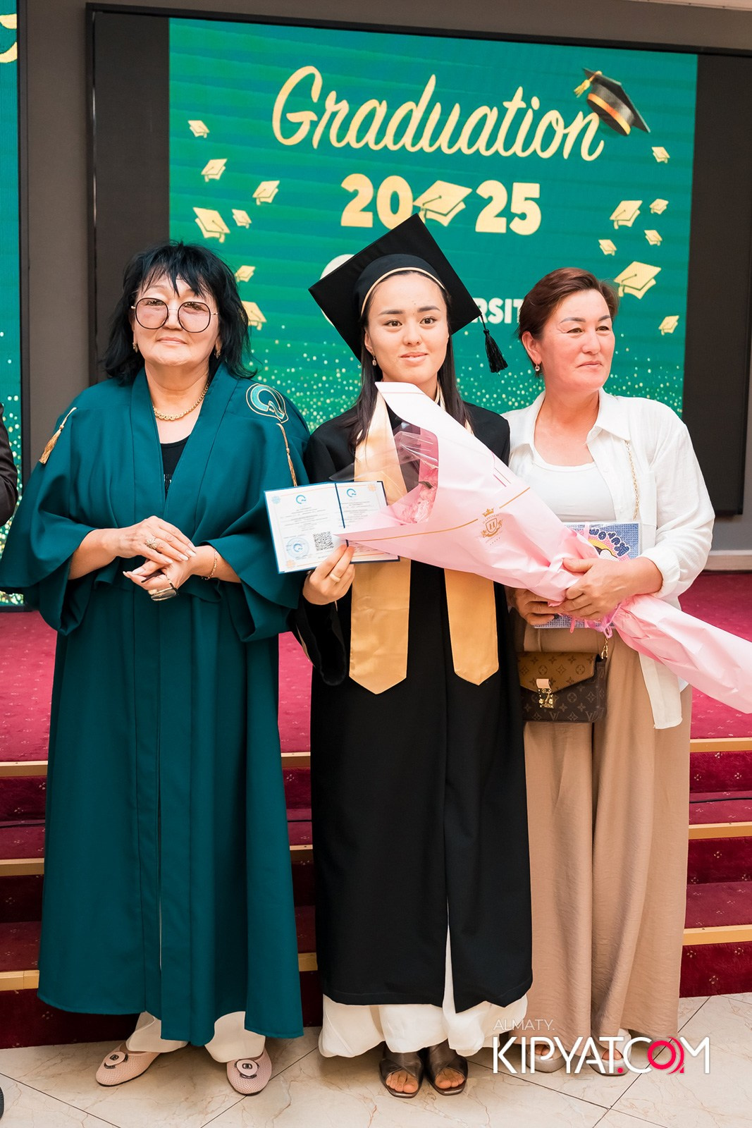 GRADUATION 2025 Q UNIVERSITY. КИПЯТКОМ АЛМАТЫ!