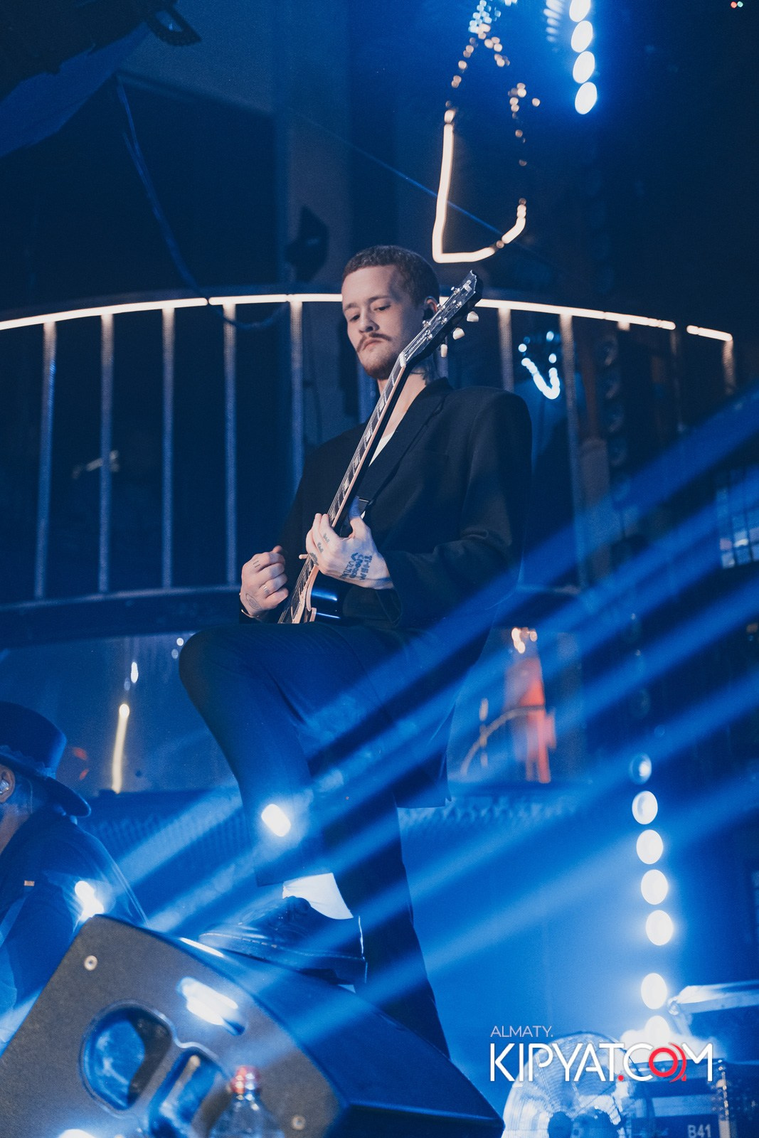 SANTA BARBARA — SPECIAL QUEST МИТЯ ФОМИН. КИПЯТКОМ АЛМАТЫ!