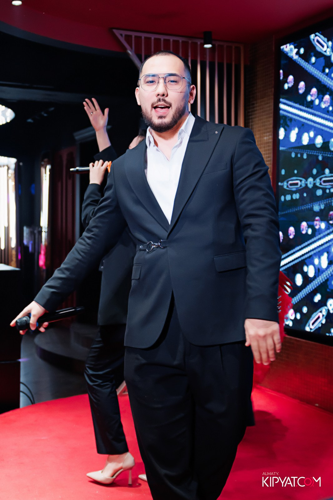 ЗАЯ, НА БИС. КИПЯТКОМ АЛМАТЫ!