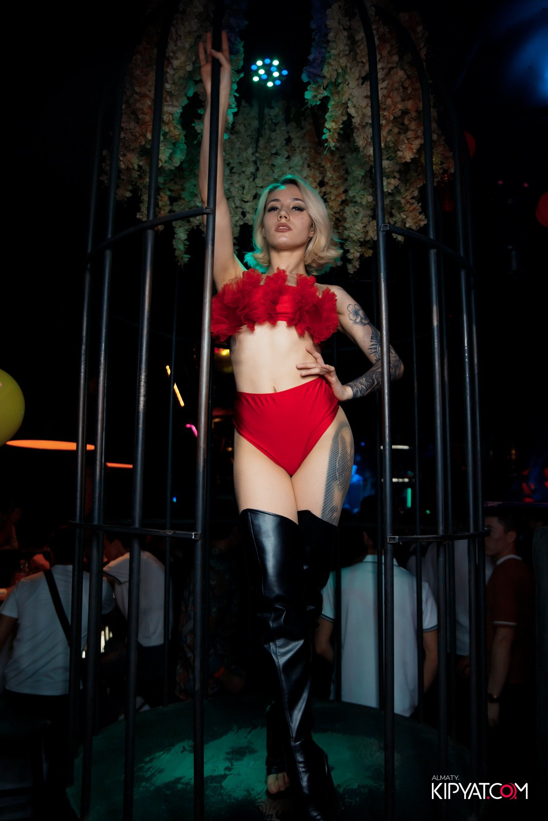 UYAT EMES BAR. КИПЯТКОМ АЛМАТЫ!