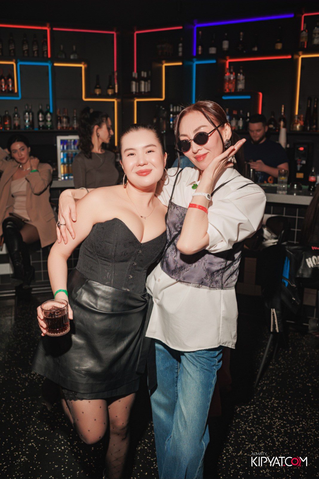 BEAUTY ЁЛКА SANTA BARBARA SPECIAL GUEST ГРУППА MILLENIUM 5 ТРИБЬЮТ ШОУ. КИПЯТКОМ АЛМАТЫ! Фотосъемка мероприятий в Алматы