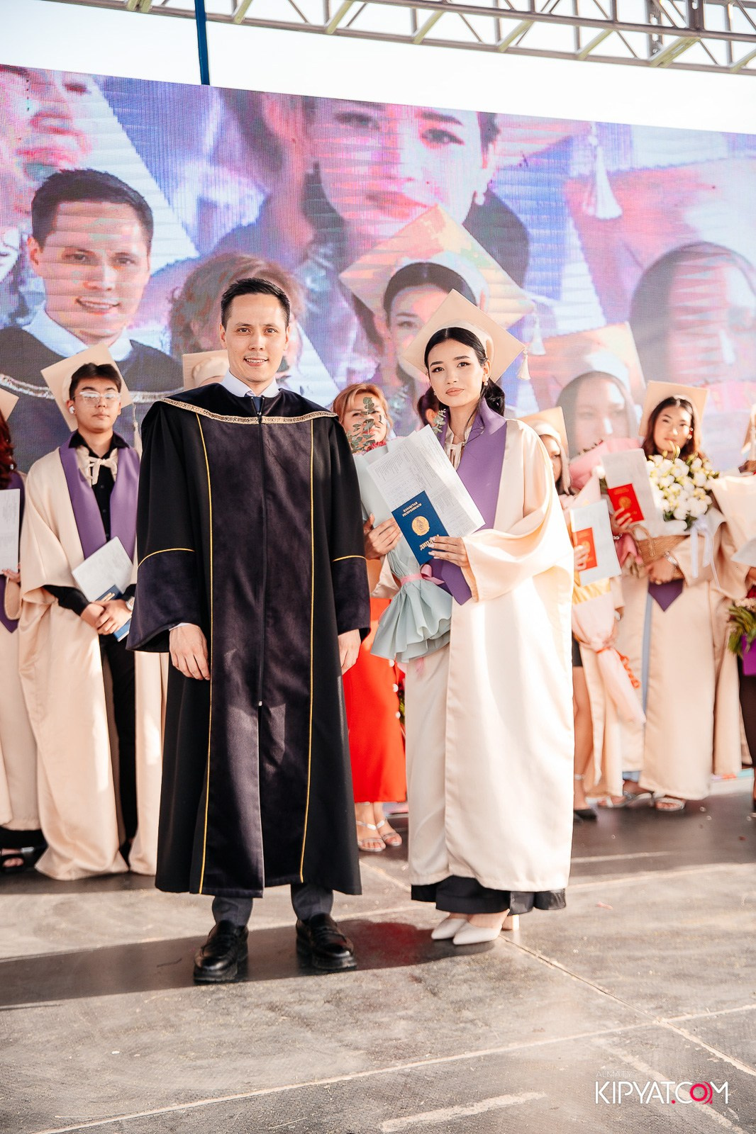 ВРУЧЕНИЕ ДИПЛОМОВ — НАРХОЗ КОЛЛЕДЖ. Part 3. КИПЯТКОМ АЛМАТЫ!