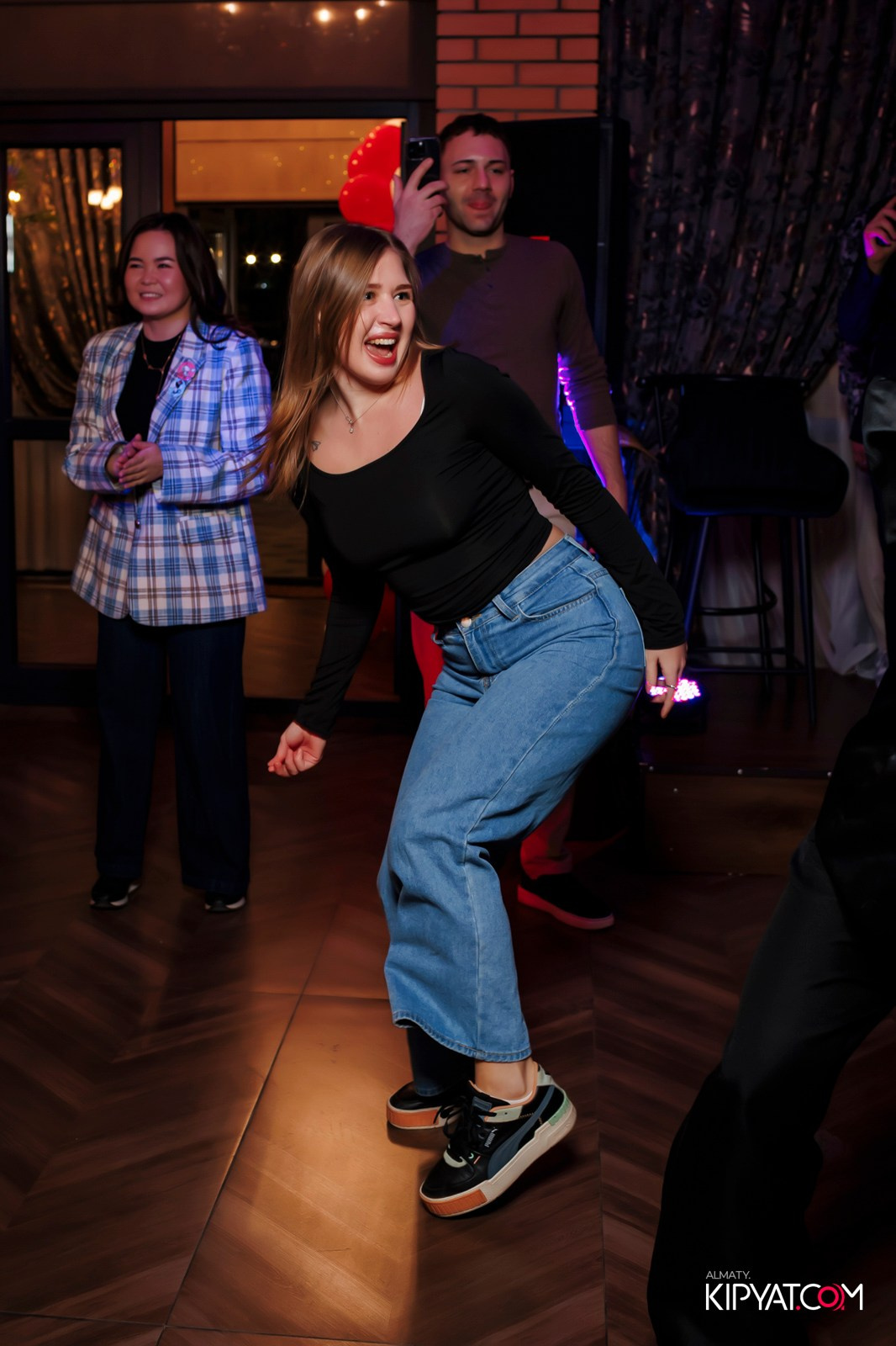 ОТКРЫТИЕ РЕСТОРАНА VESELIDZE НА АБАЯ. КИПЯТКОМ АЛМАТЫ! Фотосъемка мероприятий в Алматы