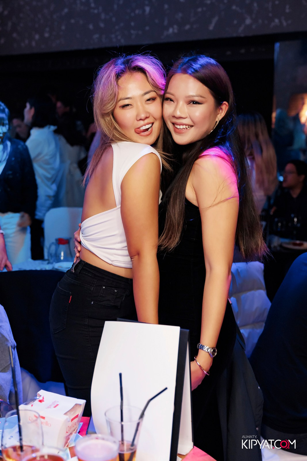 МУЗЫКАЛЬНОЕ ЛОТО В HIT RETRO. КИПЯТКОМ АЛМАТЫ!