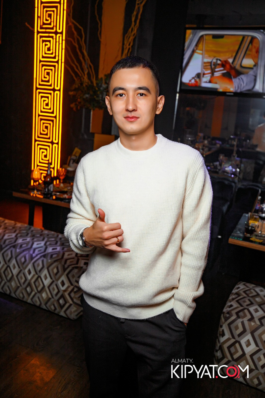 УХО И МЕДВЕДЬ НА ГАГАРИНА. КИПЯТКОМ АЛМАТЫ!