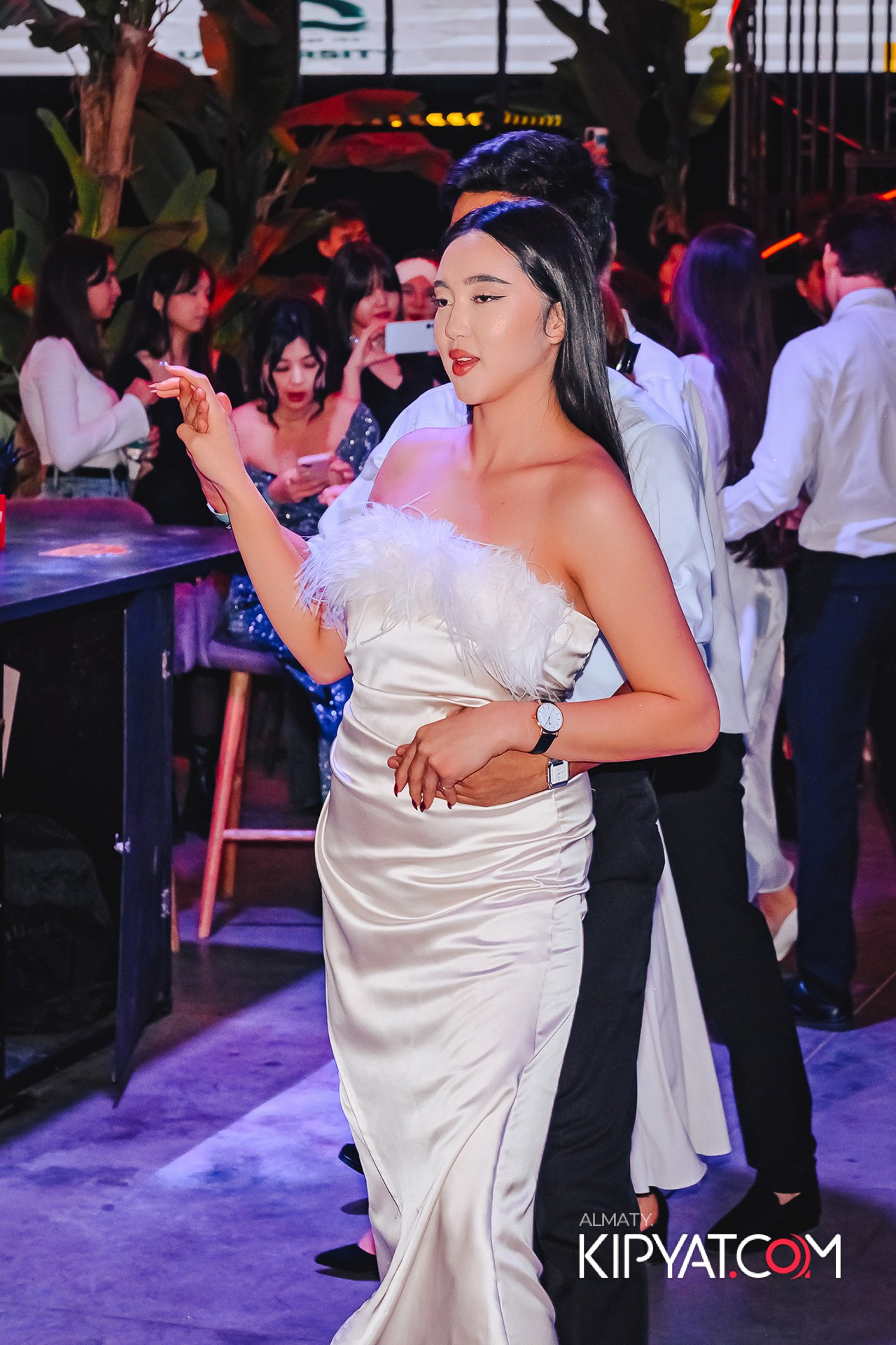 ПОСВЯЩЕНИЕ В СТУДЕНТЫ ''Q'' UNIVERSITY. КИПЯТКОМ АЛМАТЫ!