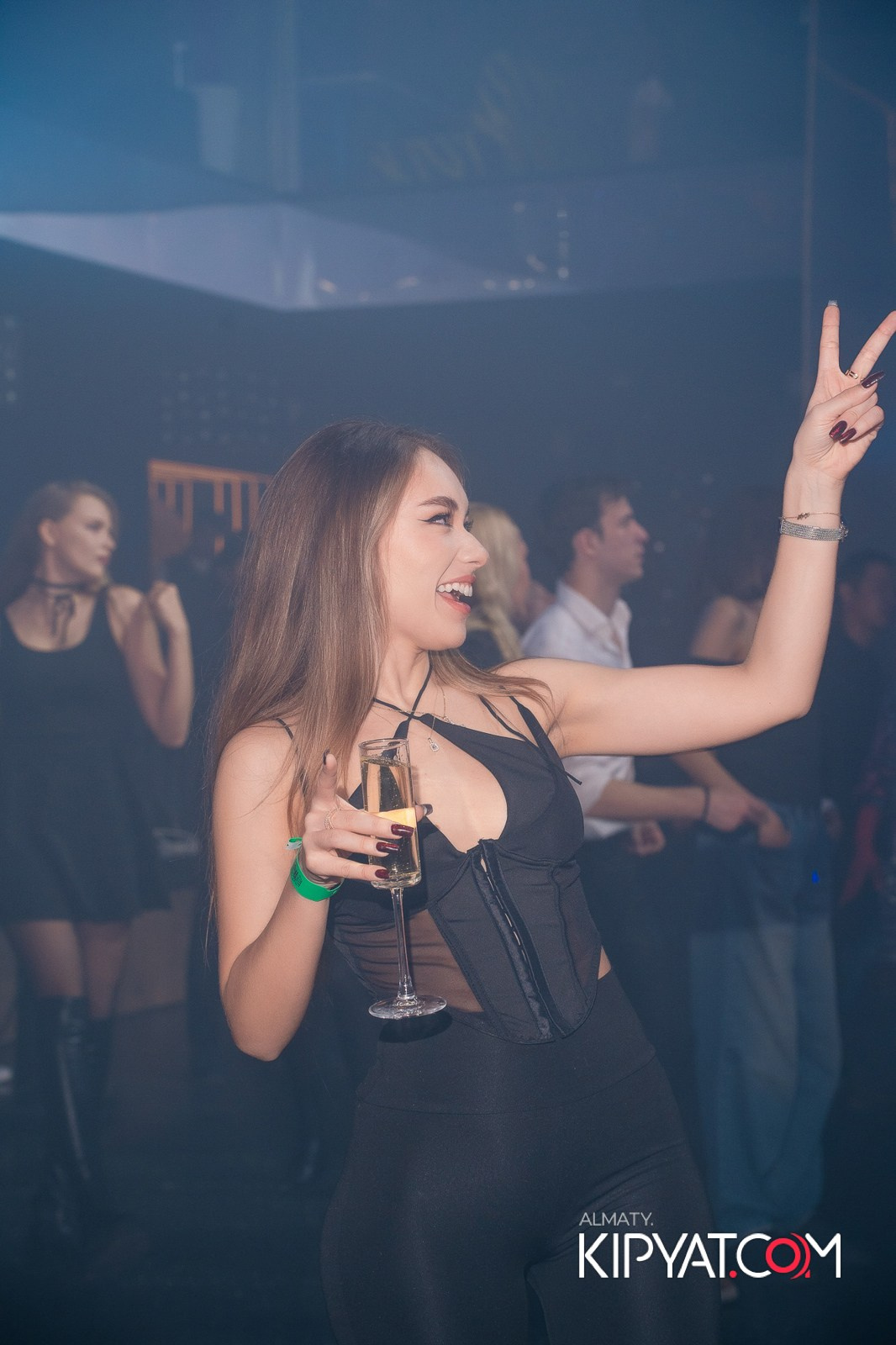 SANTA BARBARA — «OldСкулы Свело» Выступление группы 101. КИПЯТКОМ АЛМАТЫ!