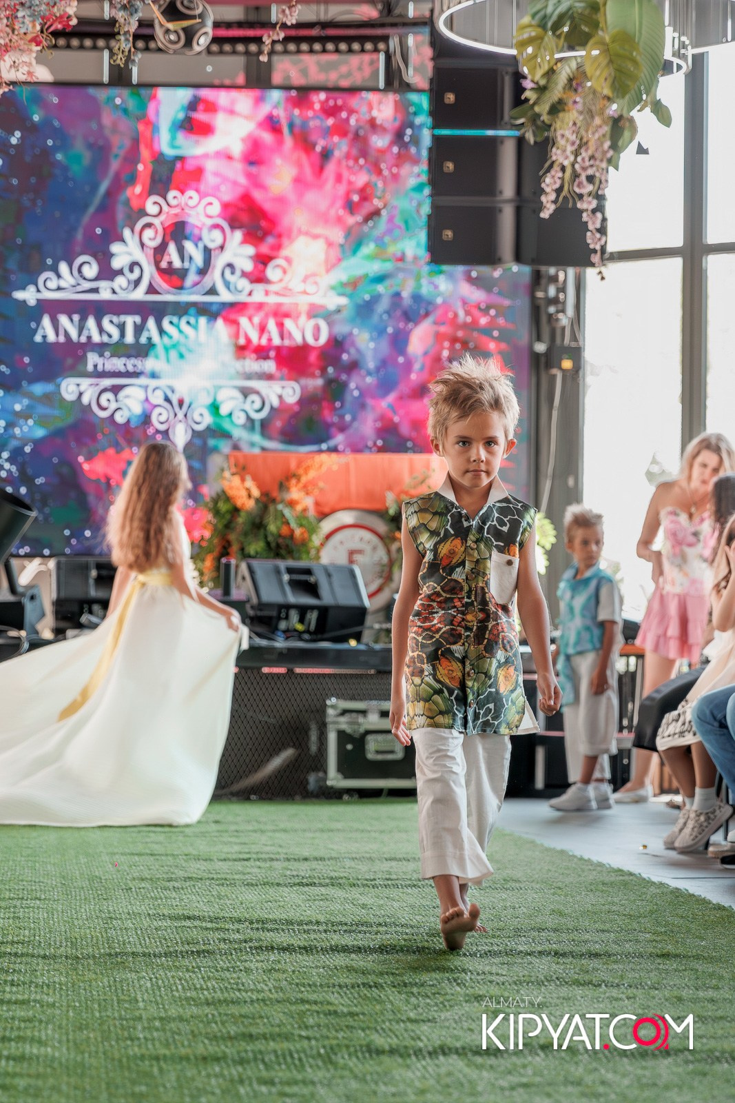PROM KIDS FASHION SHOW. КИПЯТКОМ АЛМАТЫ!