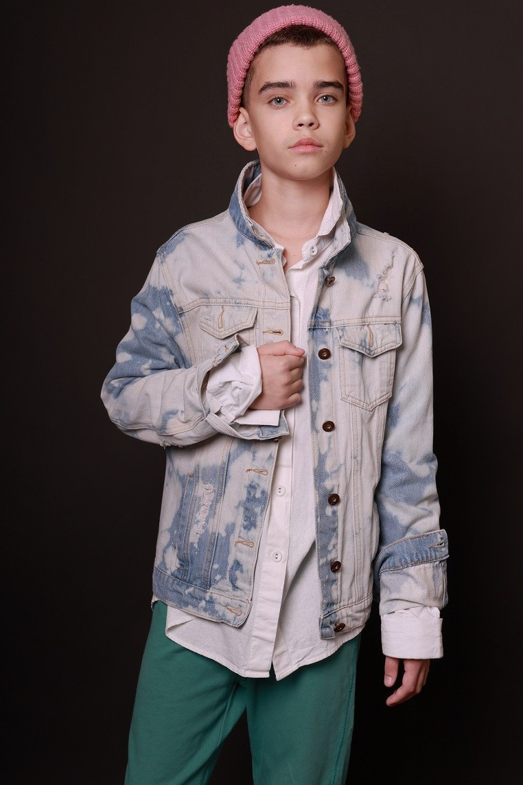 Егор Голуб. Съёмка одежды для маркетплейсов и брендов Morozova Production