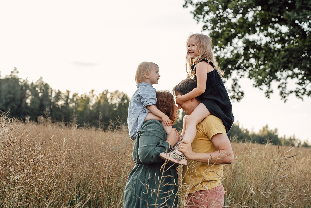 Family moments: Kristina, Sasha, Alisa & Yanya. Family photographer in Israel | Alesya Superfin
