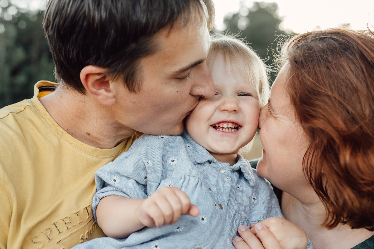 Family moments: Kristina, Sasha, Alisa & Yanya. Family photographer in Israel | Alesya Superfin