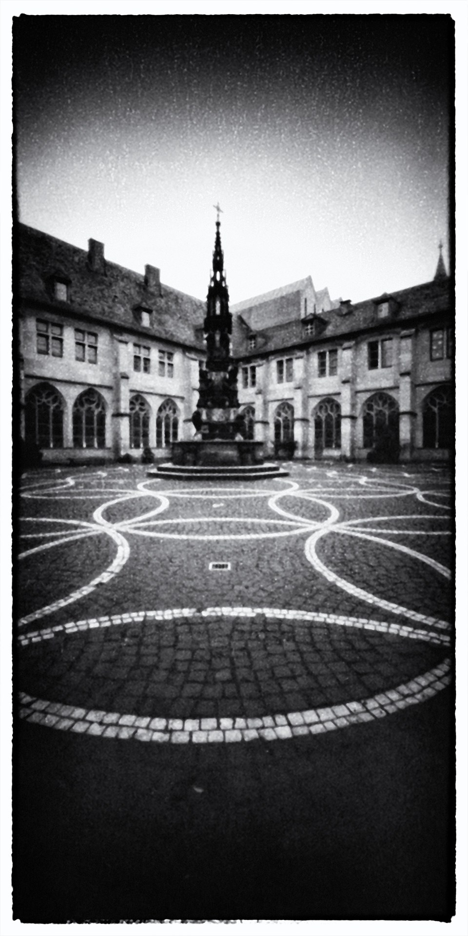 Pinhole. Vasiliy Riabovol — Fine Art Photographer | Time, Space, and Silence