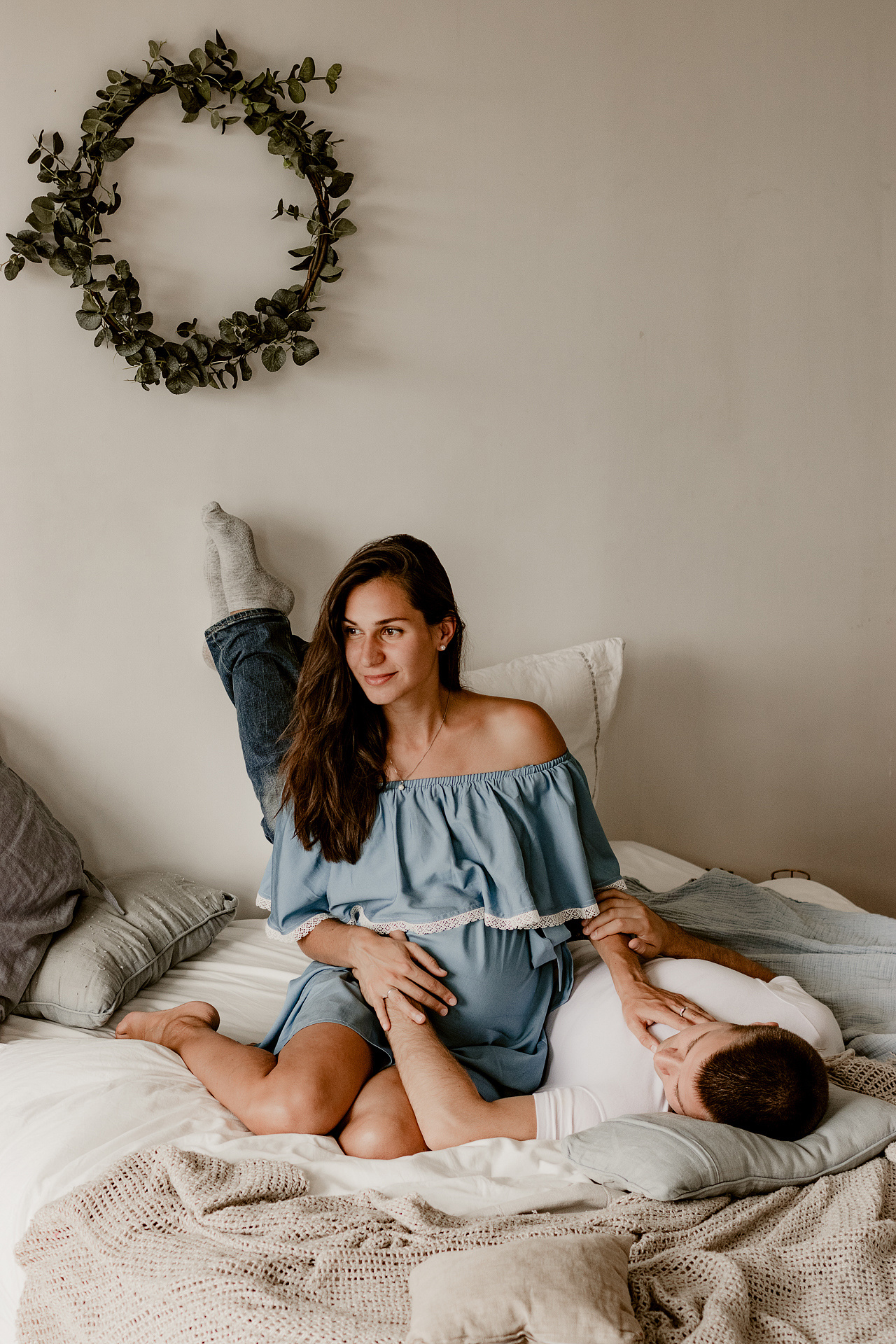 Студийная фотосессия с мужем в ожидании чуда