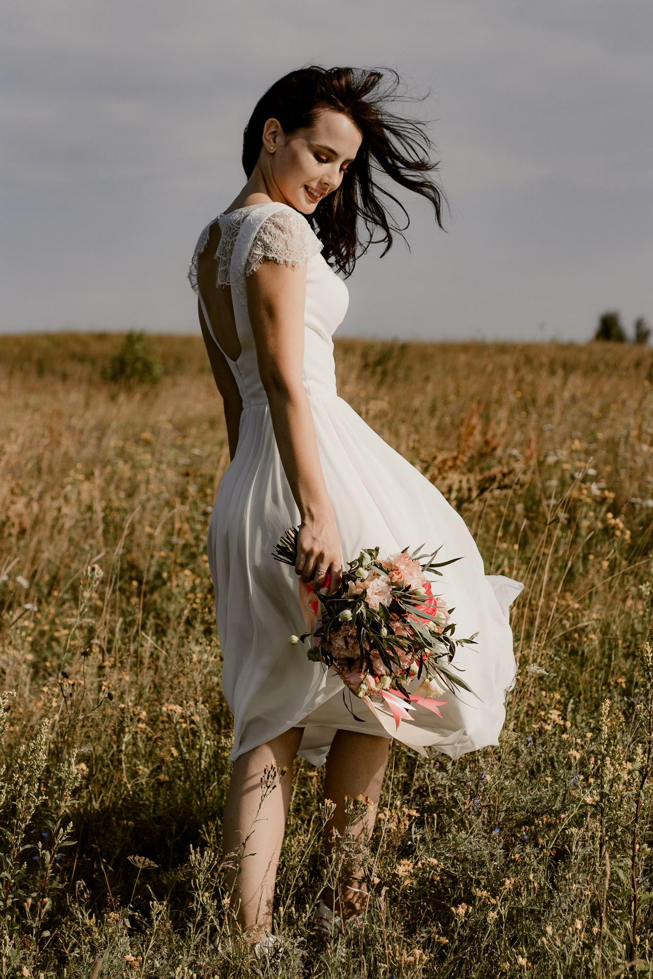 Свадебная фотосессия на природе