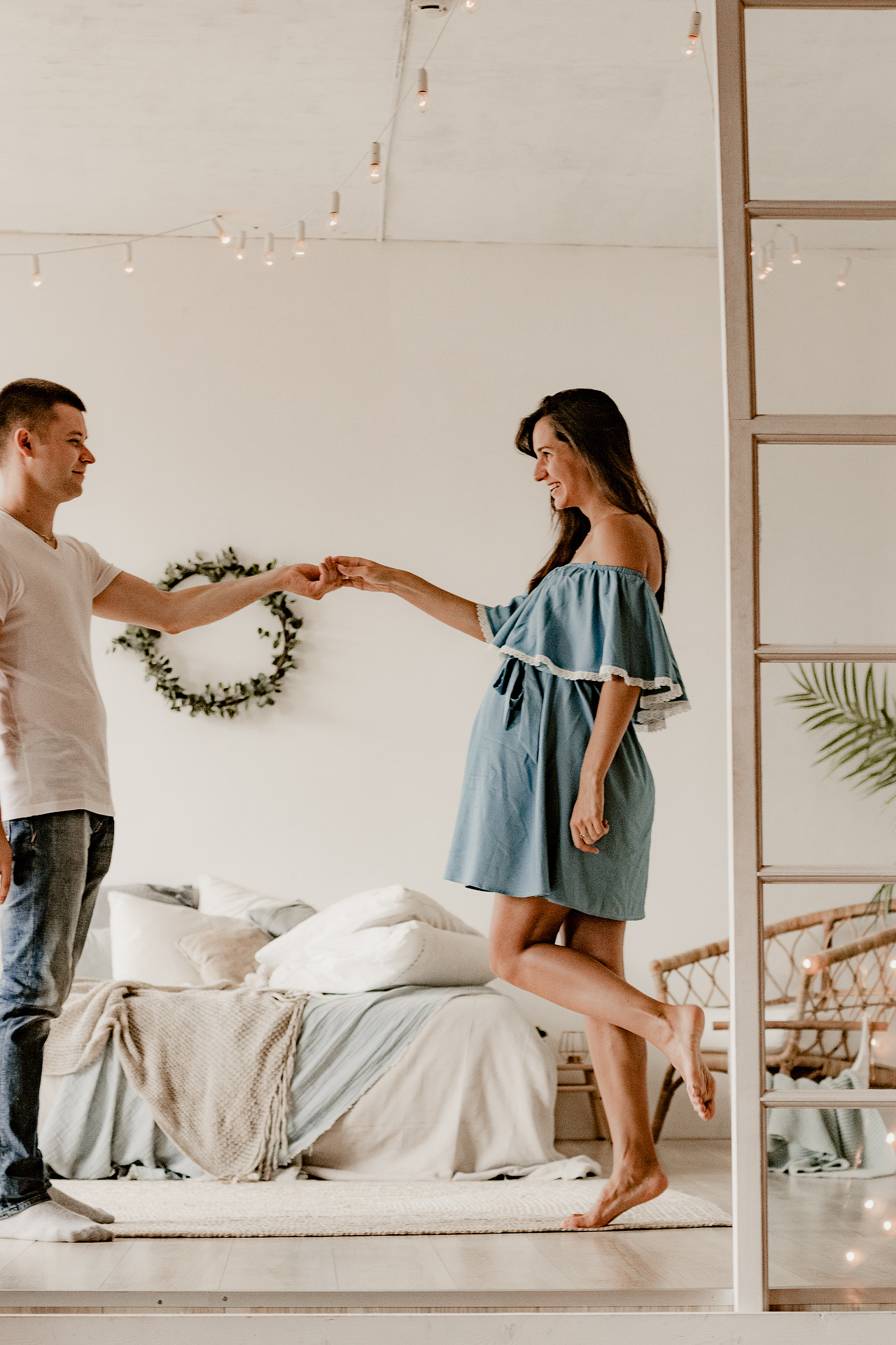 Студийная фотосессия с мужем в ожидании чуда