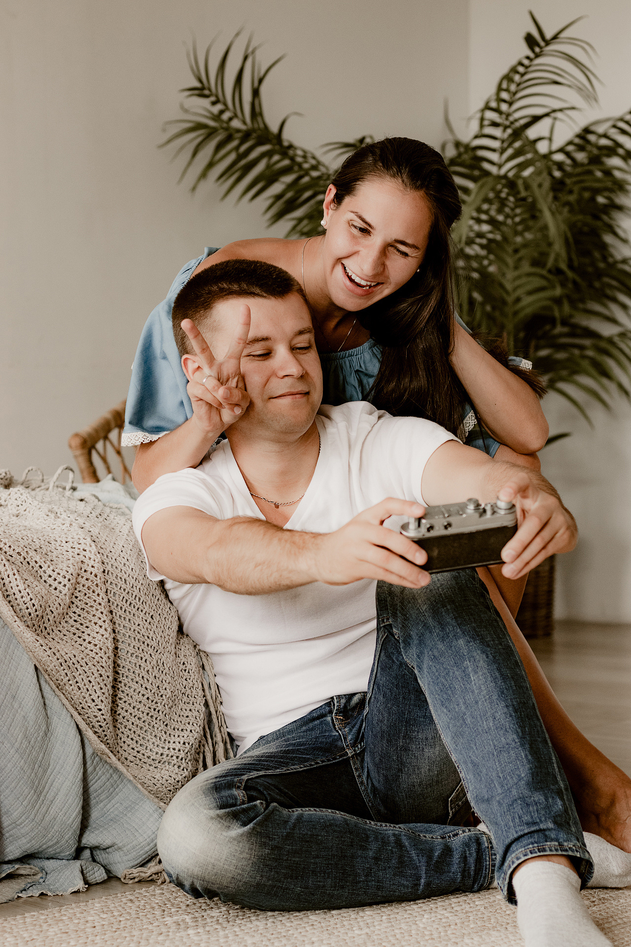 Студийная фотосессия с мужем в ожидании чуда