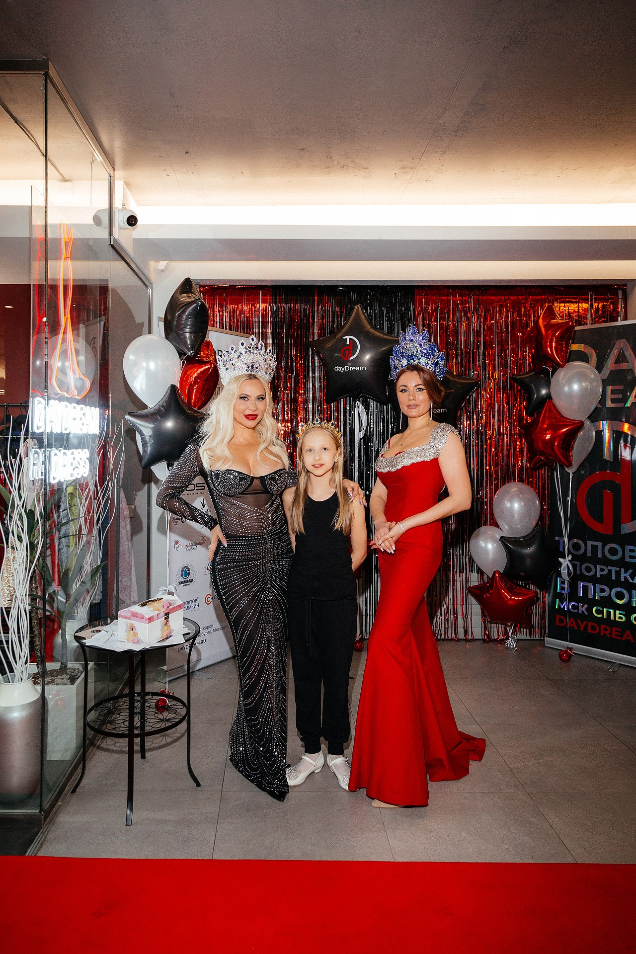 Репортаж в автосалоне. Светский фотограф Санкт-Петербург и ЛО