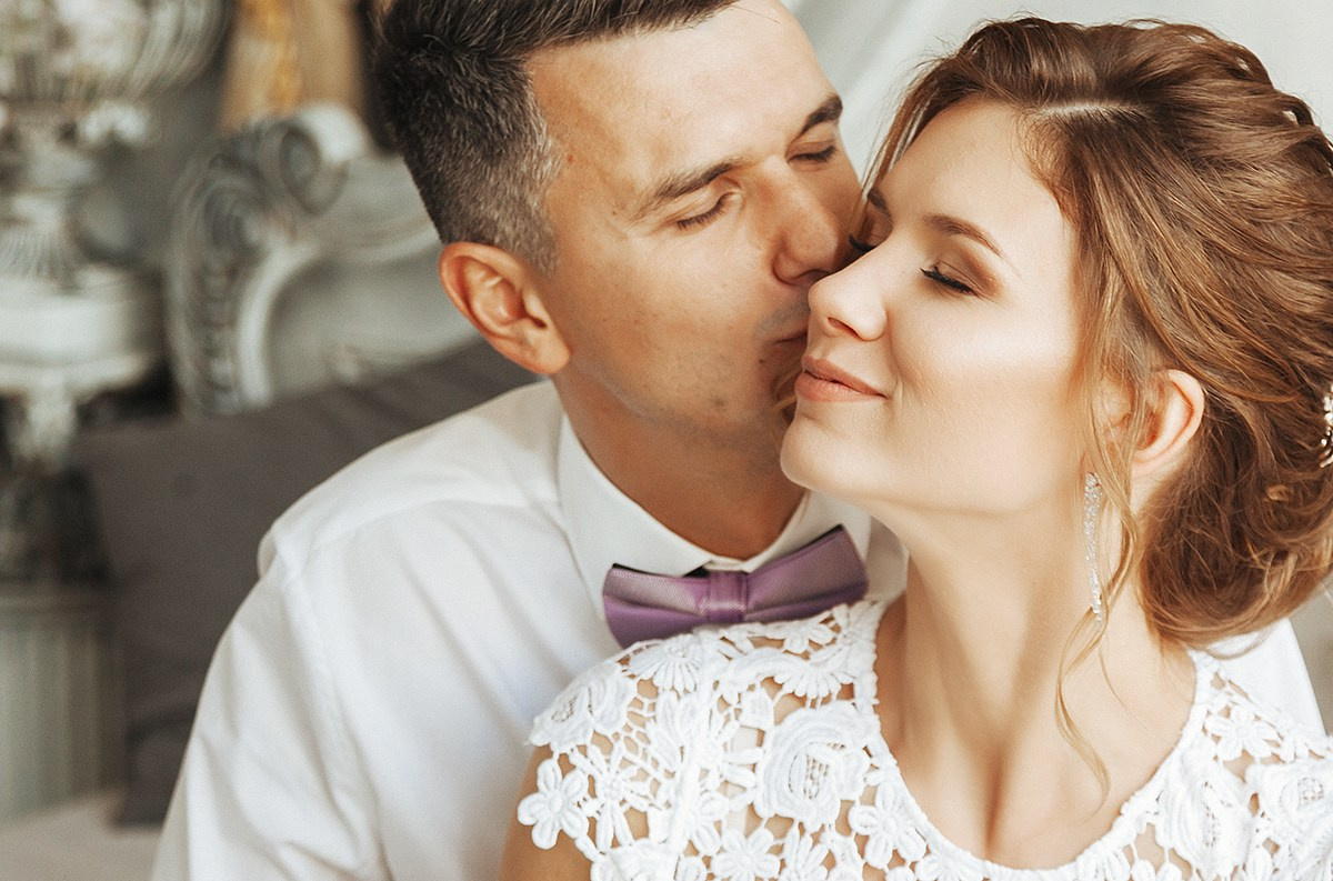 свадебный торт заказать, свадебный букет купить, костюм для жениха на свадьбу, свадебный салон спб, бутоньерка на свадьбу, где провести свадьбу в спб