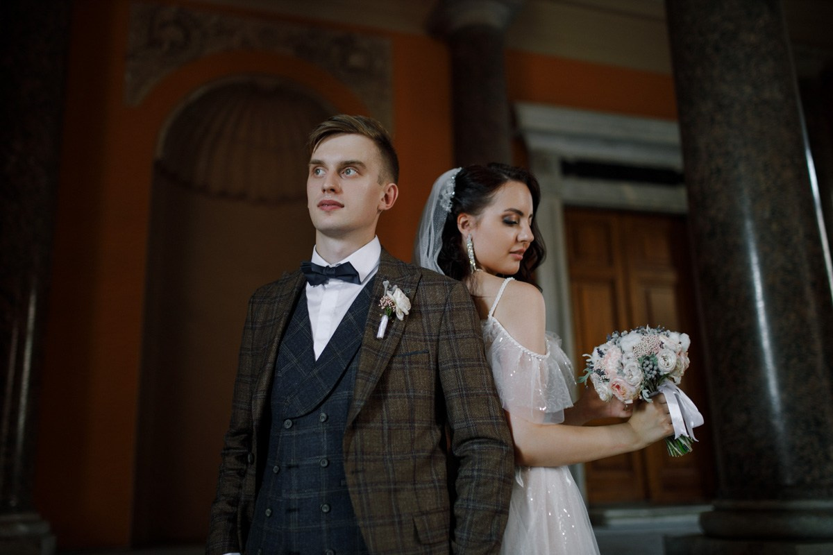 Свадебная фотосессия на Невском. Свадебный фотограф СПБ