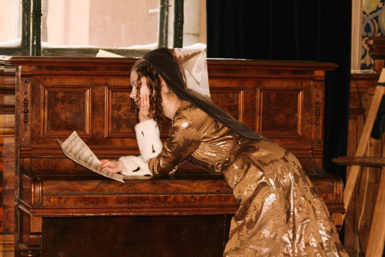 Готический. Костюмер, художник кино и телевидения в спб