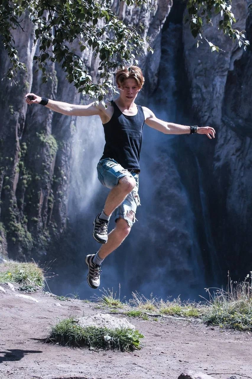 Горы Кавказа. Костюмер, художник кино и телевидения в спб