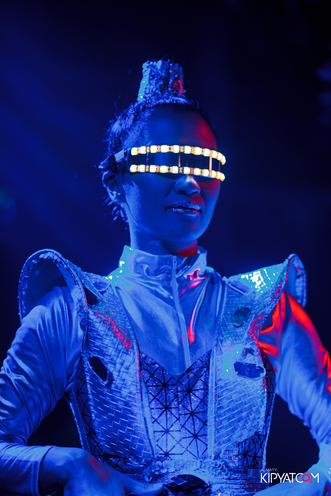 FRIENDS BAR & TERRACE. КИПЯТКОМ АЛМАТЫ!