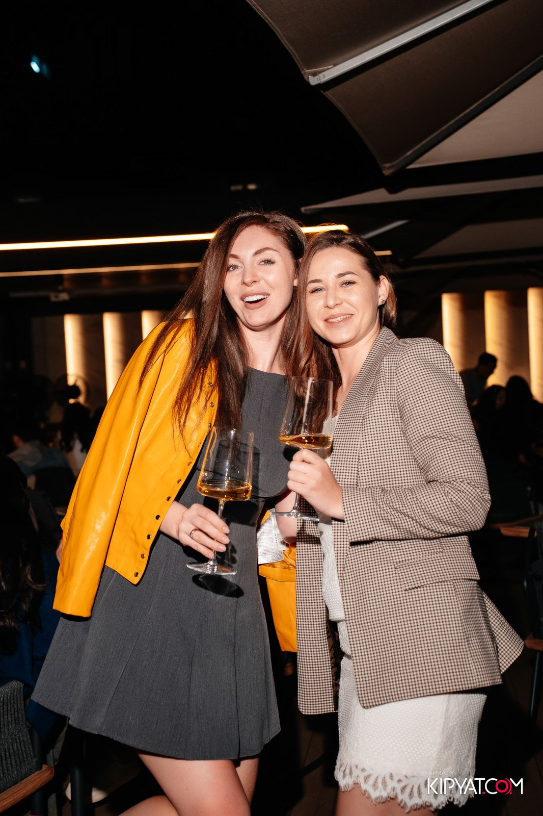 UNLIMITED PASTA AND WINE BY AZURE. КИПЯТКОМ АЛМАТЫ!