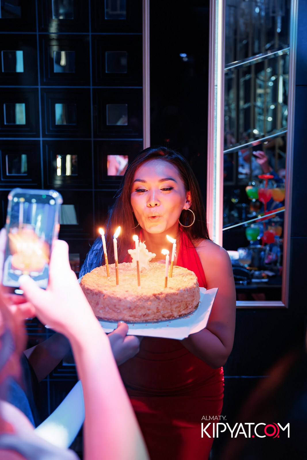 ЗАЯ, НА БИС. КИПЯТКОМ АЛМАТЫ!