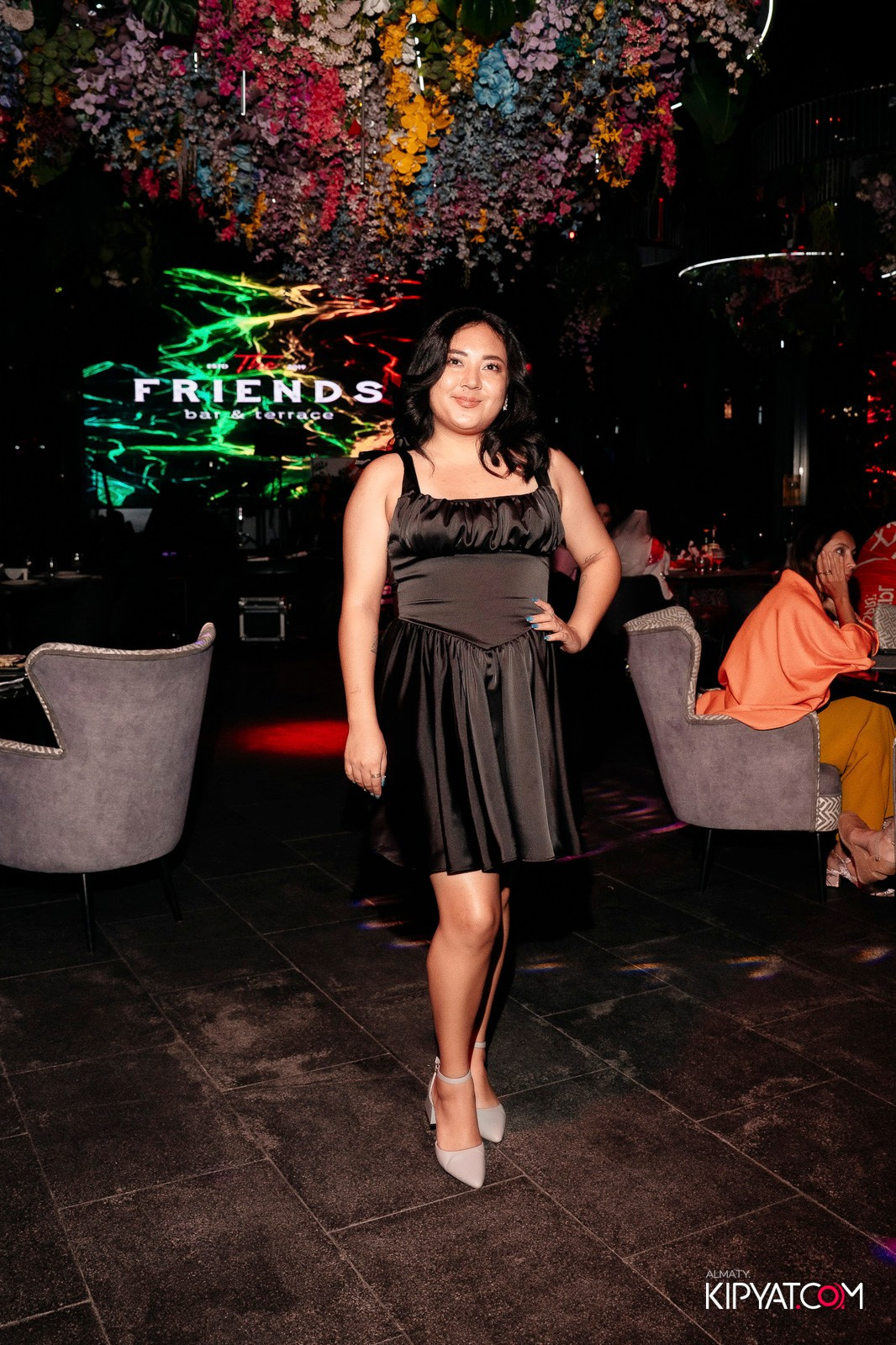 FRIENDS BAR & TERRACE. КИПЯТКОМ АЛМАТЫ!