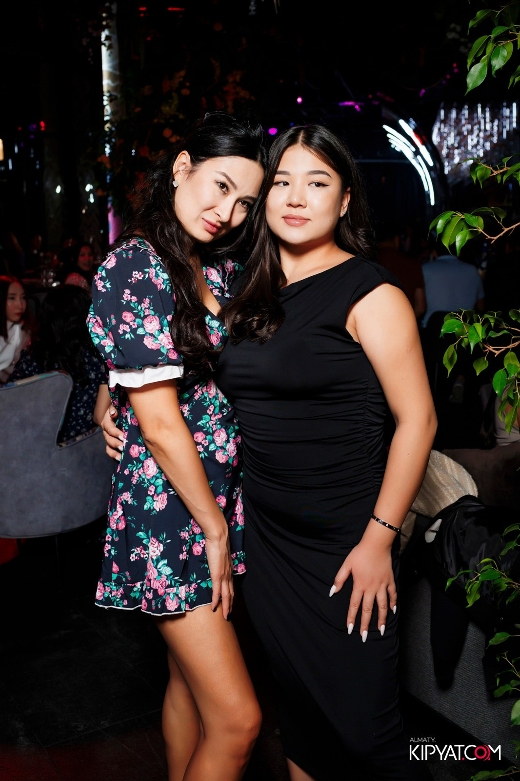 FRIENDS BAR & TERRACE. КИПЯТКОМ АЛМАТЫ!