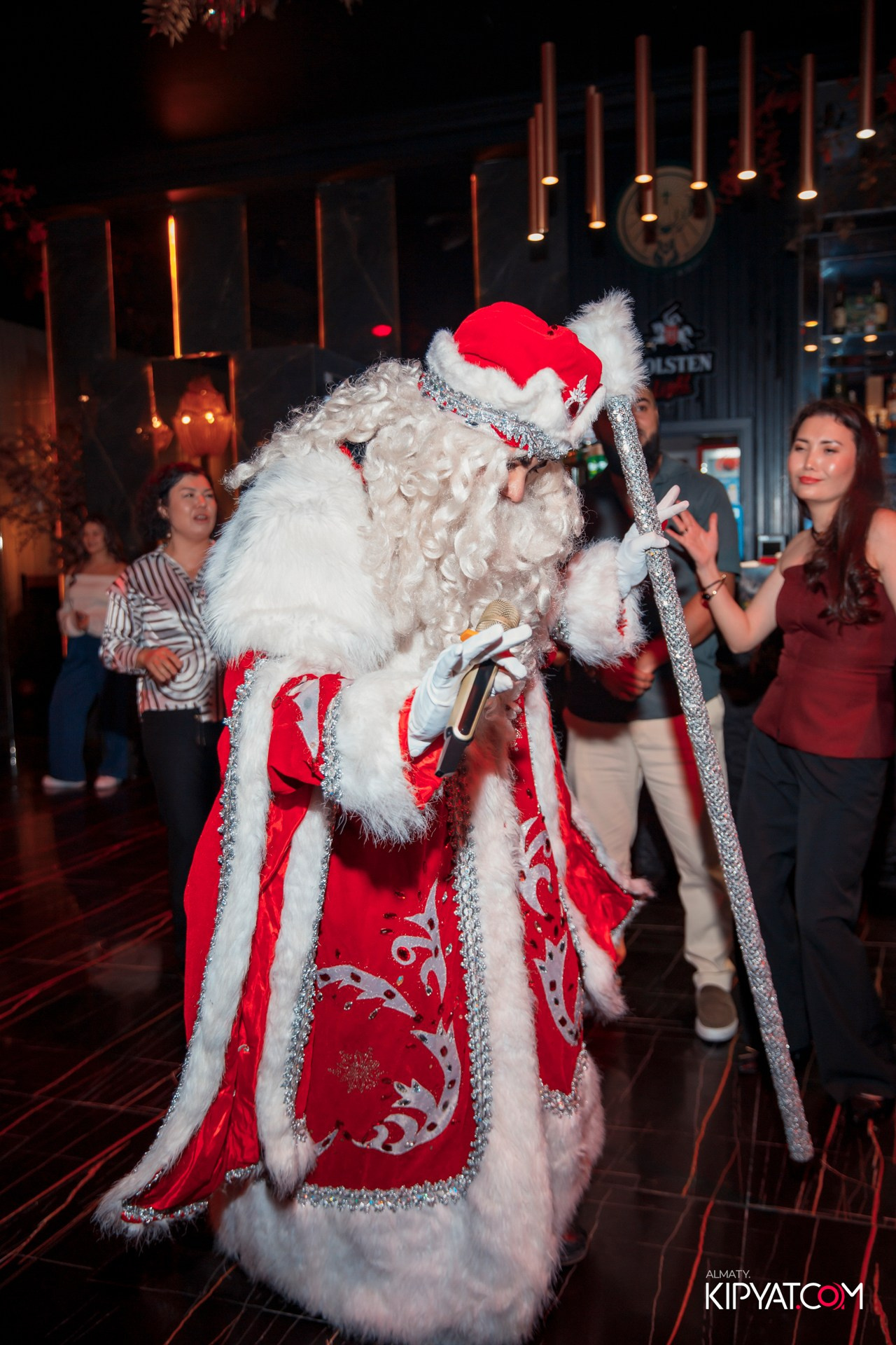 БАР ПОНАЕХАЛИ НА ДОСТЫК. КИПЯТКОМ АЛМАТЫ! Фотосъемка мероприятий в Алматы